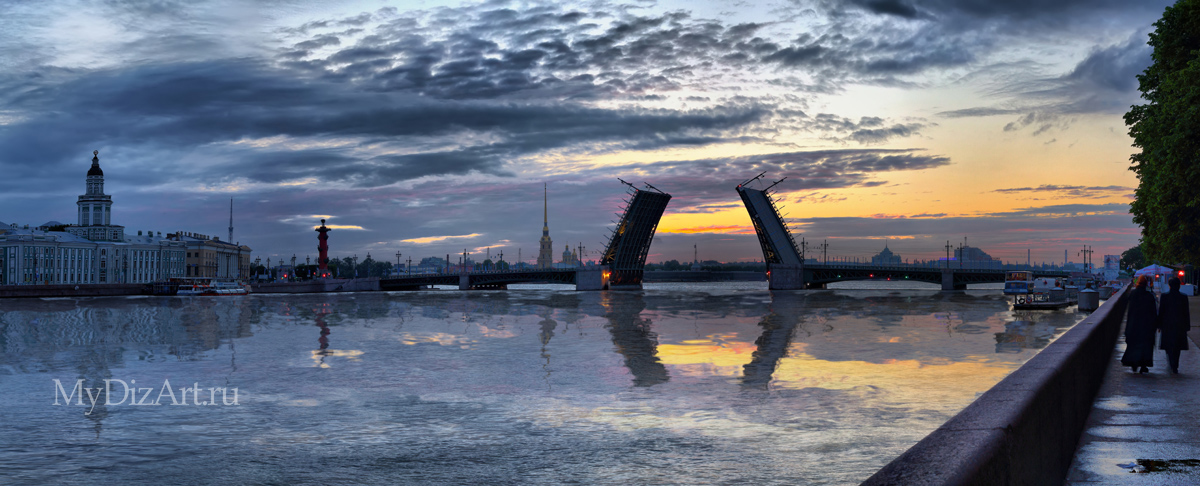 Мост на берегу Петропавловской