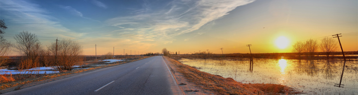Паводок, половодье, дорога, панорама, широкоформатное изображение высокого разрешения